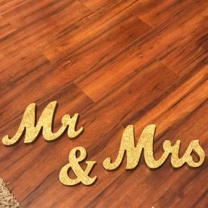 MR and MRS sign for sale. Great for a wedding
